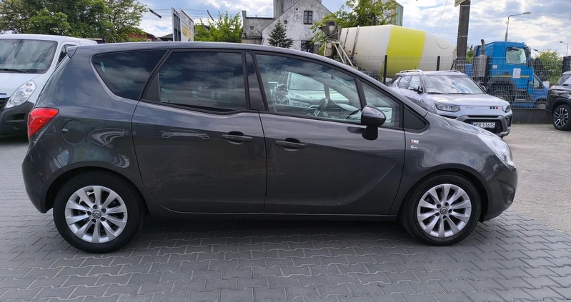 Opel Meriva cena 33500 przebieg: 137100, rok produkcji 2012 z Chełm małe 301
